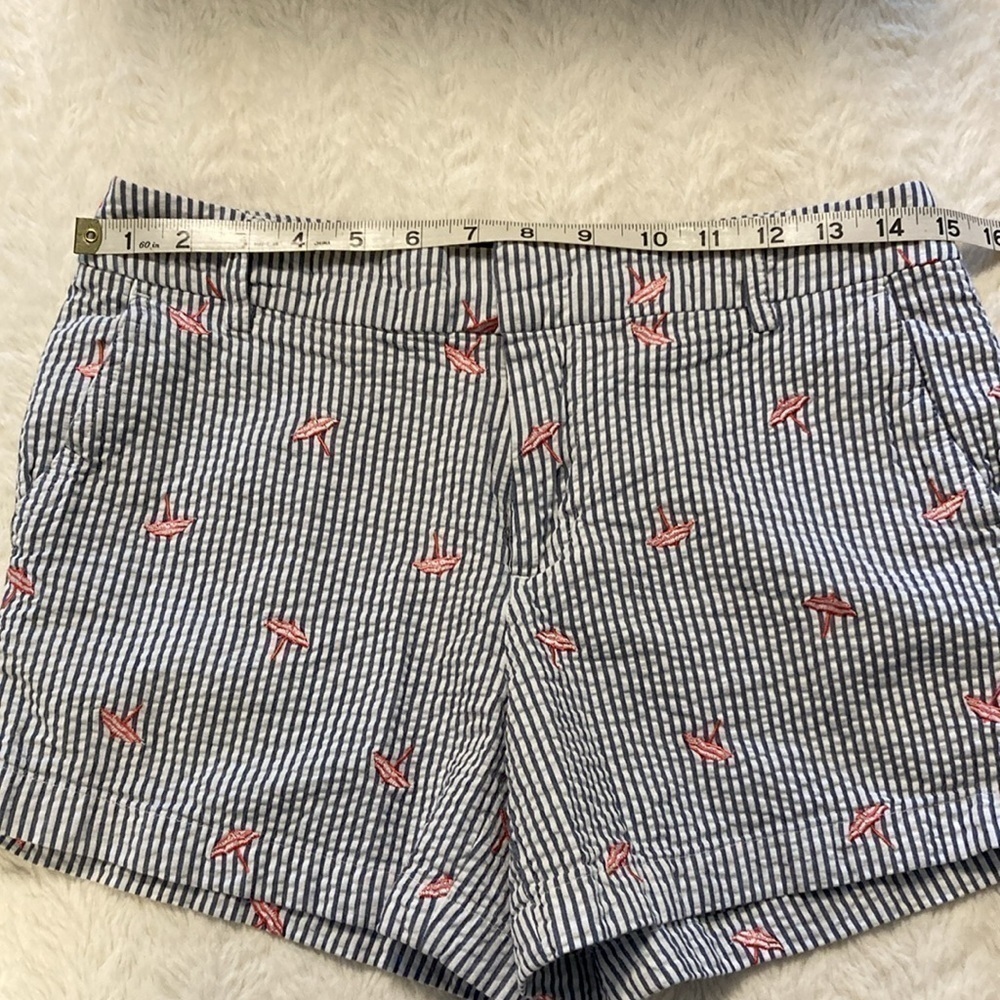 Cynthia Rowley Seersucker shorts with embroidered pink beach umbrellas - Picture 3 of 6